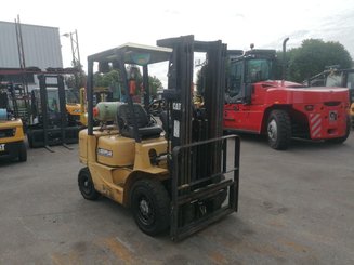 Carrello elevatore frontale a 4 ruote Caterpillar GP25K