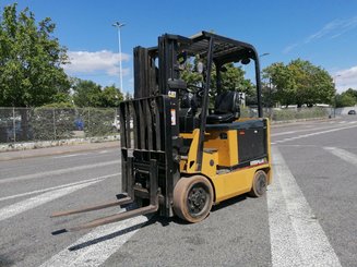 Carrello elevatore frontale a 4 ruote Caterpillar EC25N - 1