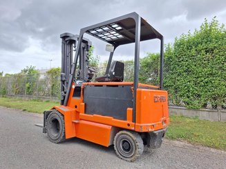 Carrello elevatore frontale a 4 ruote Carer R45N5