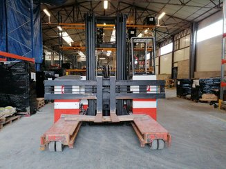 Carrello elevatore laterale multidirezionale Combilift ESA30