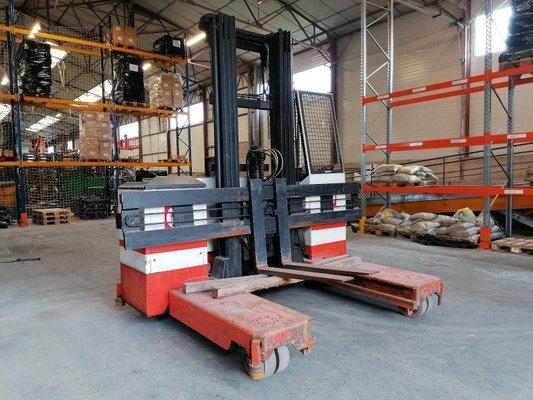 Carrello elevatore laterale multidirezionale Combilift ESA30 - 1