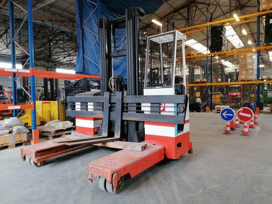 Carrello elevatore laterale multidirezionale Combilift ESA30 - 1