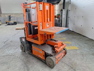 Navicella a gruppo di sollevamento verticale JLG TOUCAN DUO