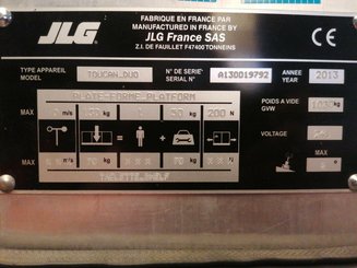Navicella a gruppo di sollevamento verticale JLG TOUCAN DUO