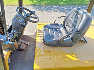 Carrello elevatore frontale a 4 ruote Caterpillar EC55N - 9
