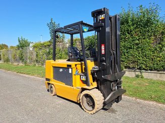 Carrello elevatore frontale a 4 ruote Caterpillar EC55N - 2