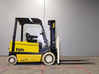 Carrelli elevatori elettrici Yale ERP30 ALF