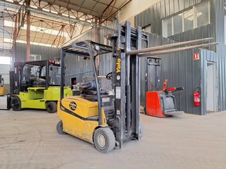 Carrelli elevatori elettrici Yale ERP16VF LWB - 1