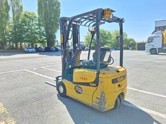 Carrelli elevatori elettrici Yale ERP16VT SWB