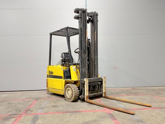 Carrelli elevatori elettrici Yale ERP15RCF - 1
