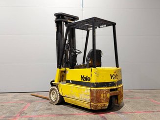 Carrelli elevatori elettrici Yale ERP15RCF