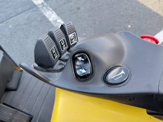 Carrelli elevatori elettrici Yale ERP16VT