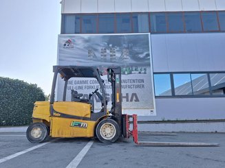 Carrelli elevatori elettrici Yale ERP50VM