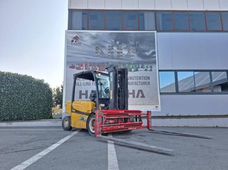 Carrelli elevatori elettrici Yale ERP50VM