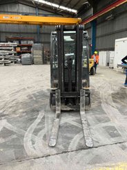 Carrelli elevatori elettrici Yale ERP30VL