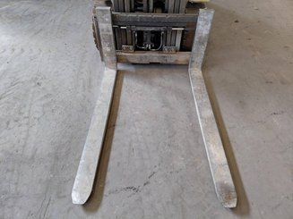 Carrelli elevatori elettrici Yale ERP30VL