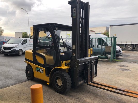 Carrello elevatore frontale a 4 ruote Yale GLP40VX6 - 1