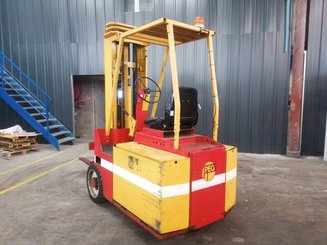 Carrello elevatore frontale a 3 ruote Peg F2050EB