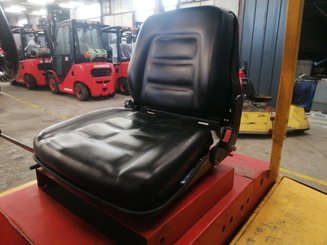 Carrello elevatore frontale a 3 ruote Peg F2050EB - 6