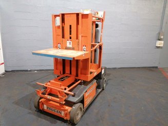 Navicella a gruppo di sollevamento verticale JLG TOUCAN DUO