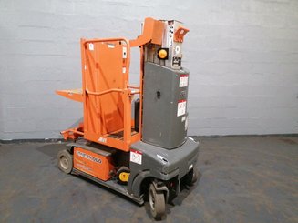 Navicella a gruppo di sollevamento verticale JLG TOUCAN DUO