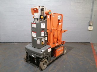 Navicella a gruppo di sollevamento verticale JLG TOUCAN DUO