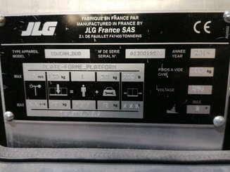 Navicella a gruppo di sollevamento verticale JLG TOUCAN DUO