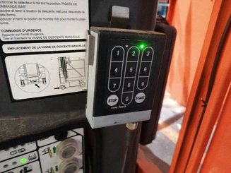 Navicella a gruppo di sollevamento verticale JLG TOUCAN DUO