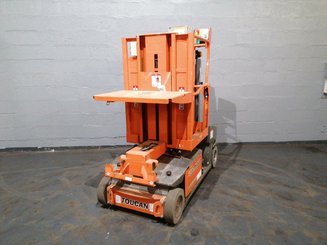 Navicella a gruppo di sollevamento verticale JLG TOUCAN DUO