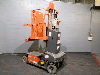 Navicella a gruppo di sollevamento verticale JLG TOUCAN DUO