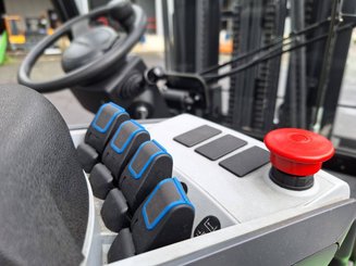 Carrello elevatore frontale a 4 ruote Hangcha XC30i