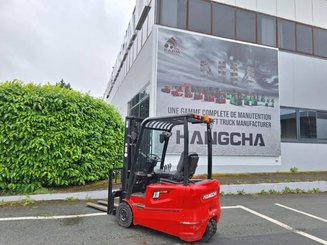 Carrello elevatore frontale a 3 ruote Hangcha A3W18