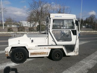 Trattori portuali Charlatte T135 - 1