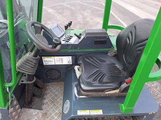 Carrelli multidirezionali Combilift CBE2500
