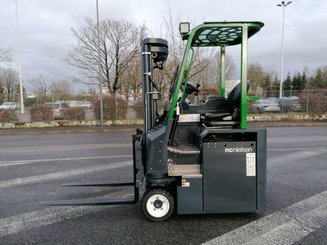 Carrelli multidirezionali Combilift CBE2500