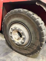 Carrelli elevatori diesel Svetruck 1612038