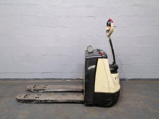 Transpallet guida in accompagnamento Crown WP2320 - 5