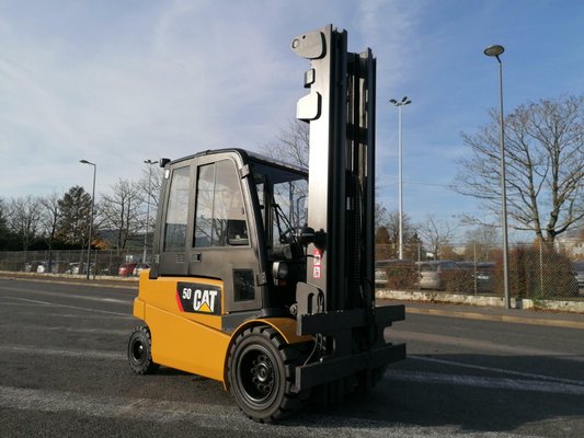 Carrello elevatore frontale a 4 ruote Caterpillar EP50 - 1