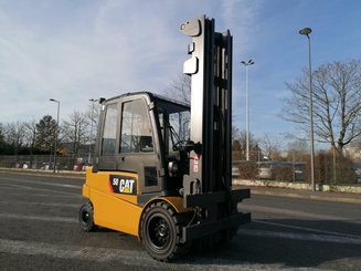 Carrello elevatore frontale a 4 ruote Caterpillar EP50 - 1