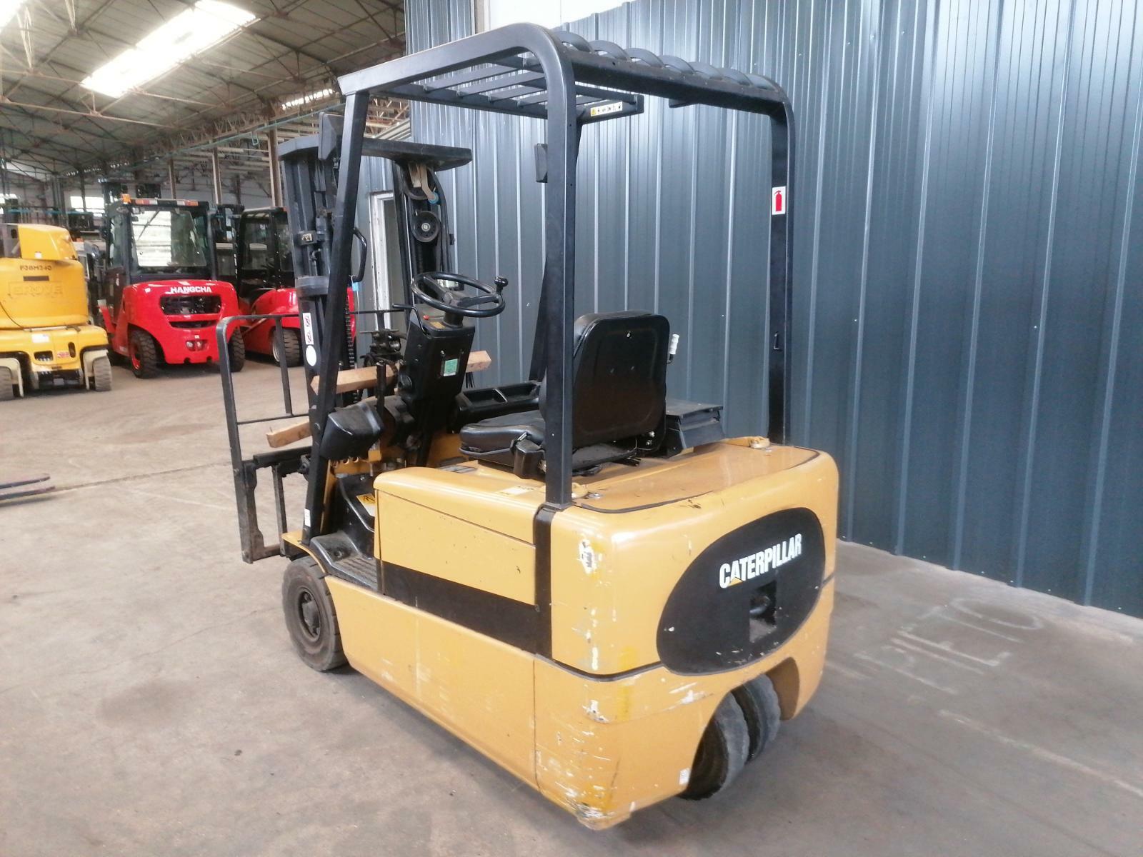 Carrello Elevatore Frontale A 3 Ruote Caterpillar Ep16kt D Occasione In Vendita Su Capm Europe
