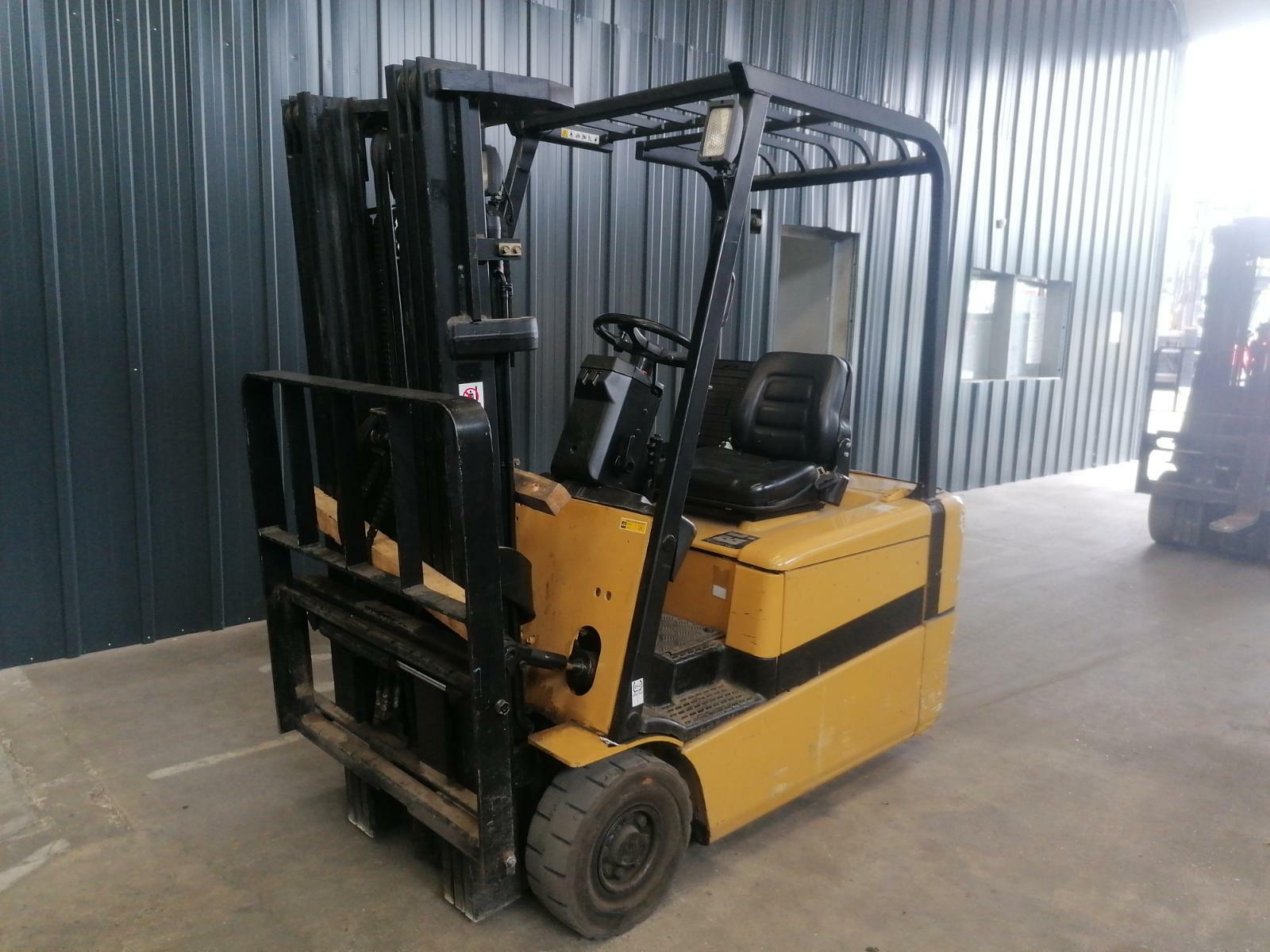 Carrello Elevatore Frontale A 3 Ruote Caterpillar Ep16kt D Occasione In Vendita Su Capm Europe