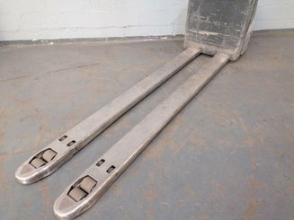 Transpallet guida in accompagnamento Crown WP2320-20