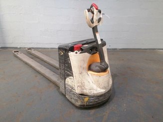 Transpallet guida in accompagnamento Crown WP2320-20