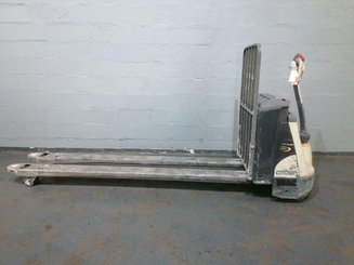 Transpallet guida in accompagnamento Crown WP3020-2.0