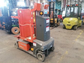 Navicella a gruppo di sollevamento verticale JLG TOUCAN DUO