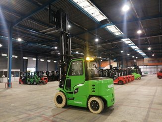 Carrello elevatore frontale a 4 ruote Hangcha X4W70-I