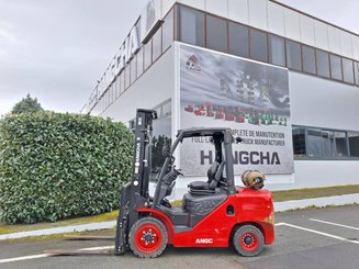 Carrello elevatore frontale a 4 ruote Hangcha XF35G