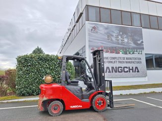 Carrello elevatore frontale a 4 ruote Hangcha XF35G