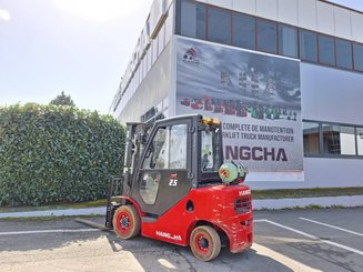 Carrello elevatore frontale a 4 ruote Hangcha XF25G
