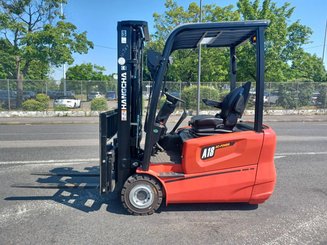 Carrello elevatore frontale a 3 ruote Hangcha A3W18
